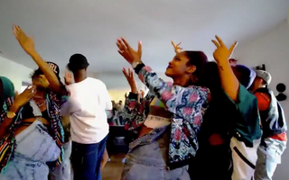 Yesss! This 90s Dance Routine Will Give You Life!