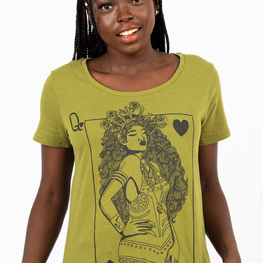 Queen of Hearts Scoop Neck T-Shirt - Izzy & Liv