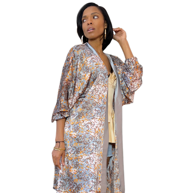 Gorgeous in Grey Cuff Sleeve Satin Kimono - Izzy & Liv